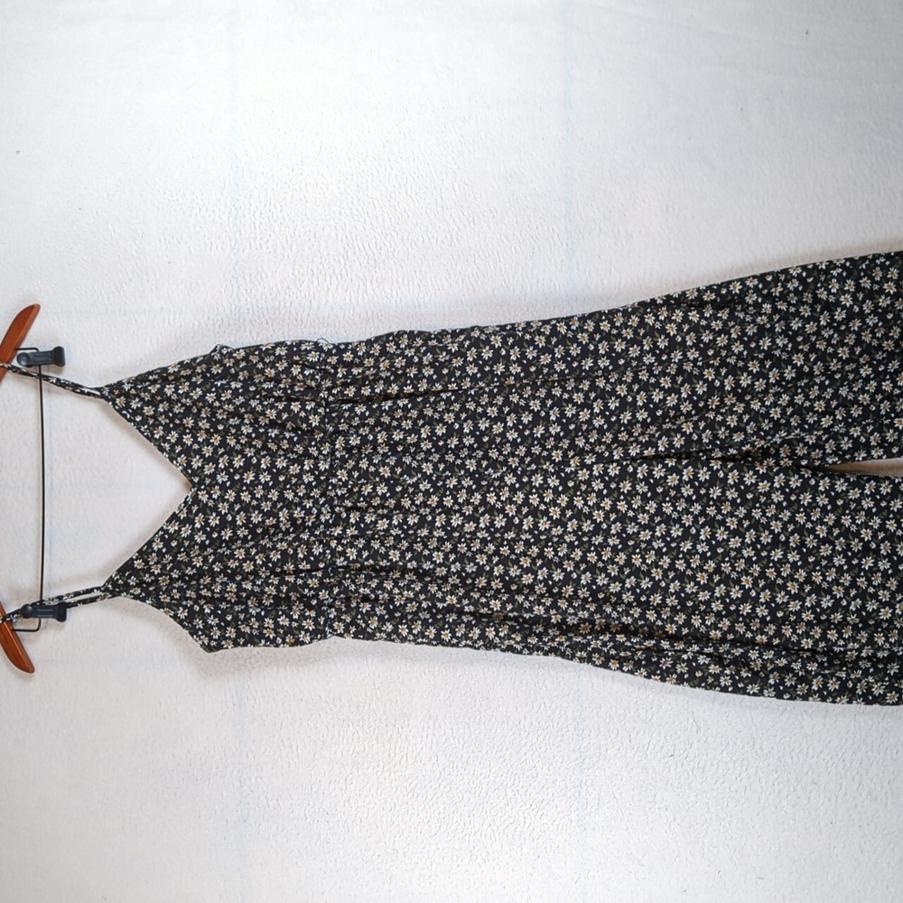 SHEIN Black Daisy Floral Flowy Spaghetti Strap Lightweight‎ Jumpsuit L